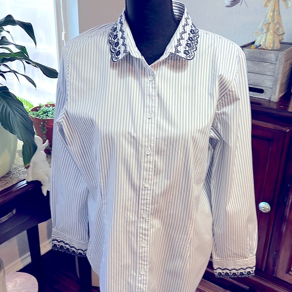 Classic Brooks Brothers Red Fleece Size 12. - Picture 1 of 6